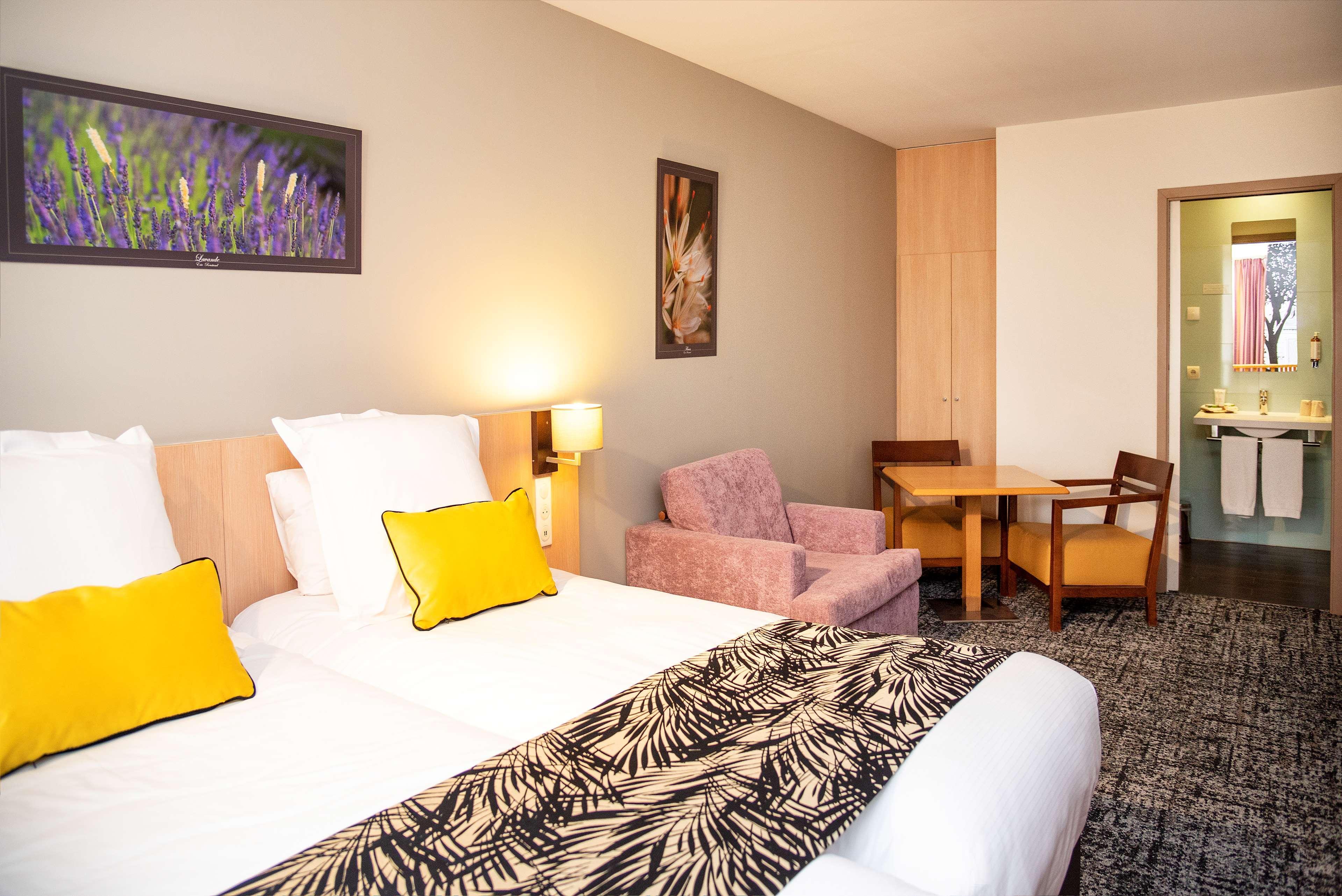 Best Western Plus Hotel Colbert Chateauroux Ngoại thất bức ảnh