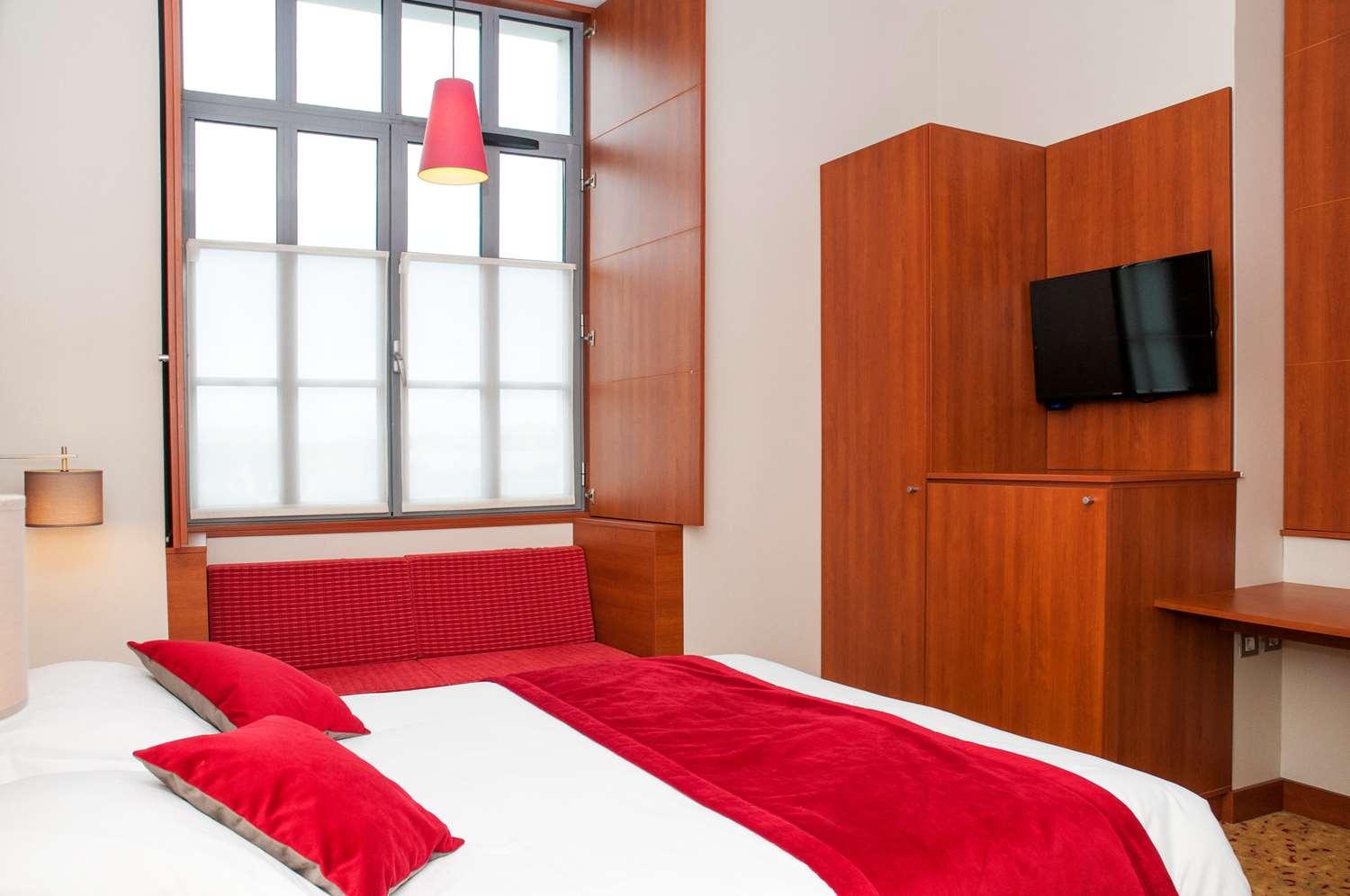 Best Western Plus Hotel Colbert Chateauroux Ngoại thất bức ảnh